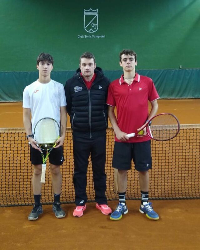 🔝 ¡LOS MEJORES DEL AÑO!

🏆 Koldo Zúñiga y Mª Luis Oprescu, CAMPEONES del Master Cadete “Intersport Irabia-Dunlop”

🥈 Juan Quemada y Alicia Viguria, FINALISTAS.

¡Enhorabuena! 👏🏼